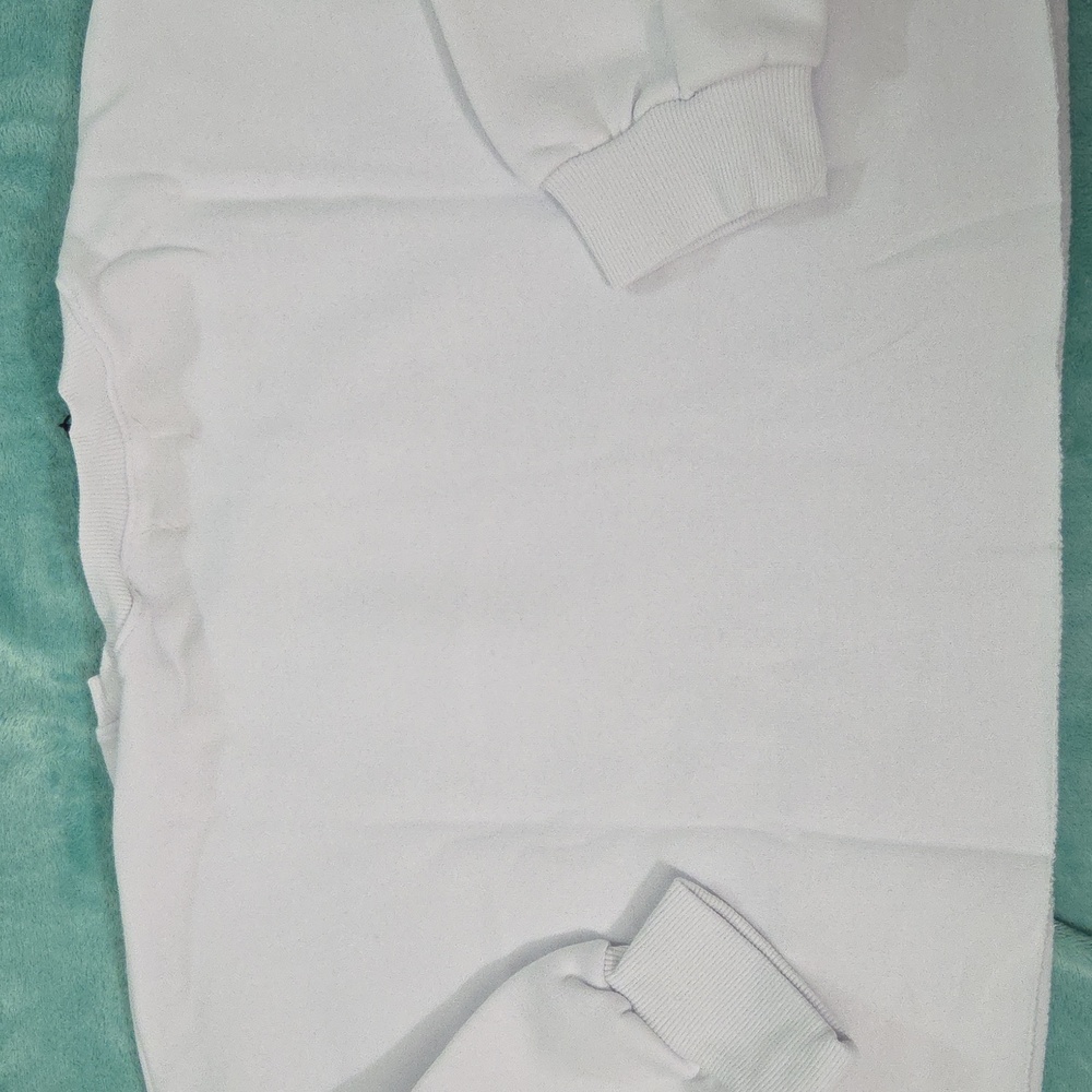PRETTYLITTLETHING Classic/Basic White Sweater Cut-Top🧿 - Picture 4 of 11